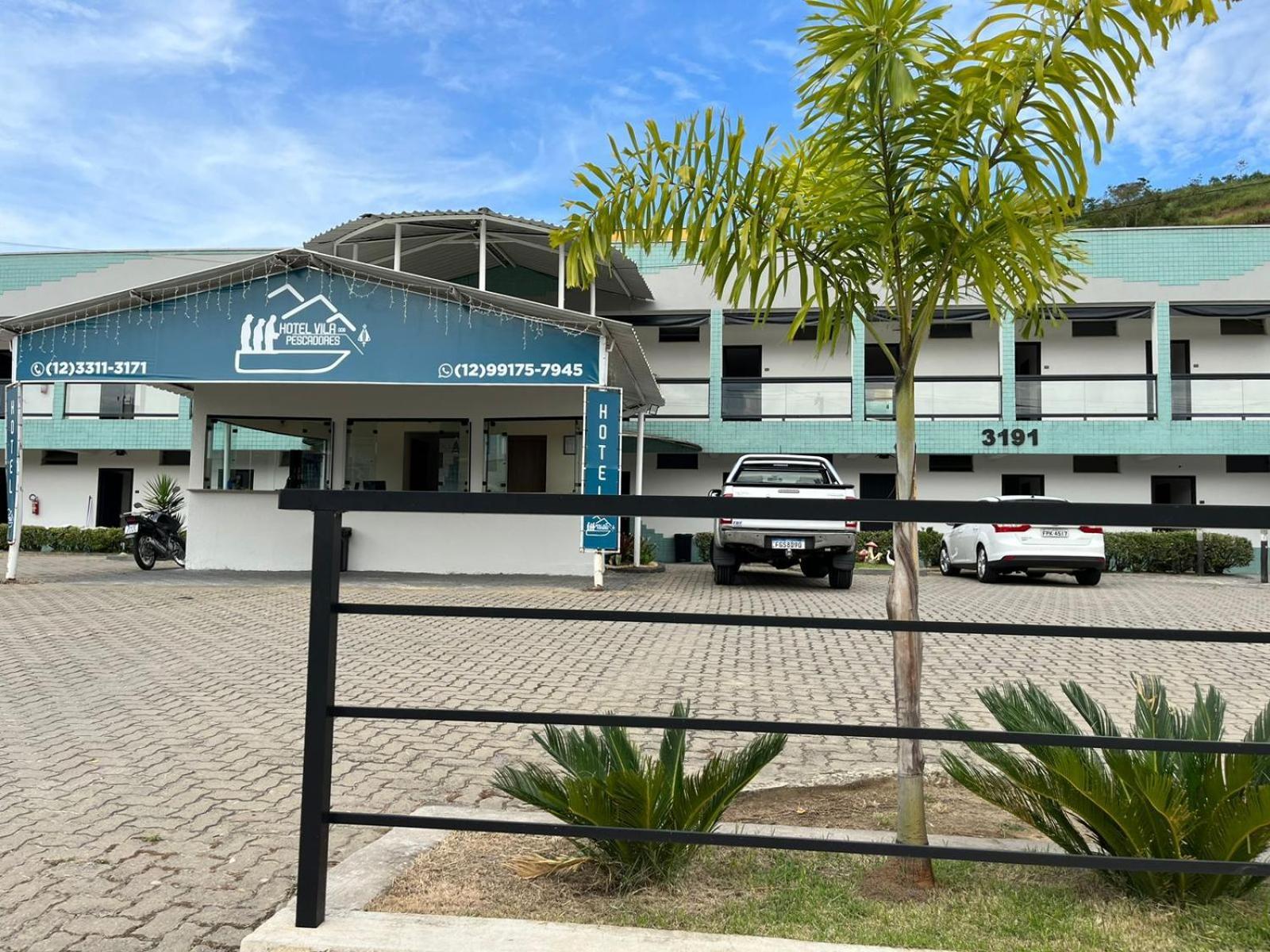 Dos Pescadores Hotel *